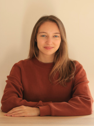 Eve DERENNE